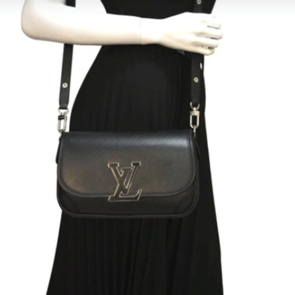 Louis Vuitton Black Epi Leather Buci Bag. Adjustable for Crossbody/Shoulder. - Picture 5 of 15